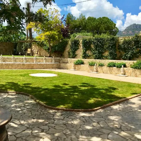 Villa Spacious In With Private Pool, Mountain View