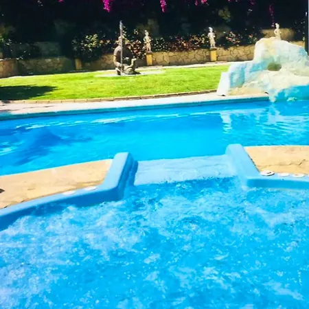 Spacious In With Private Pool, Mountain View 别墅 *