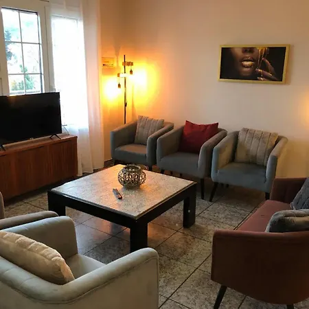 Spacious In With Private Pool, Mountain View *