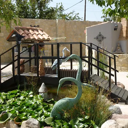 Spacious In With Private Pool, Mountain View