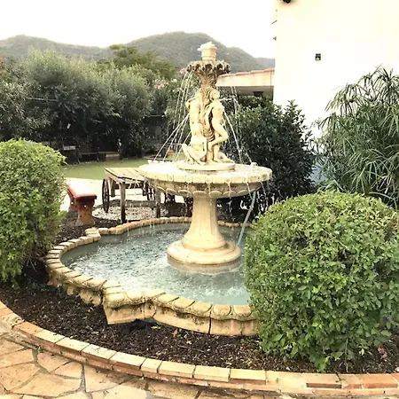 别墅 Spacious In With Private Pool, Mountain View *